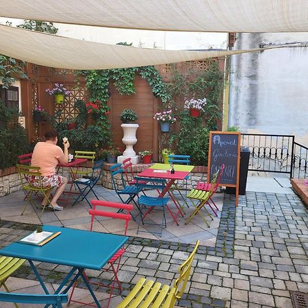 Luna City Apartman Apartment Шопрон Екстериор снимка