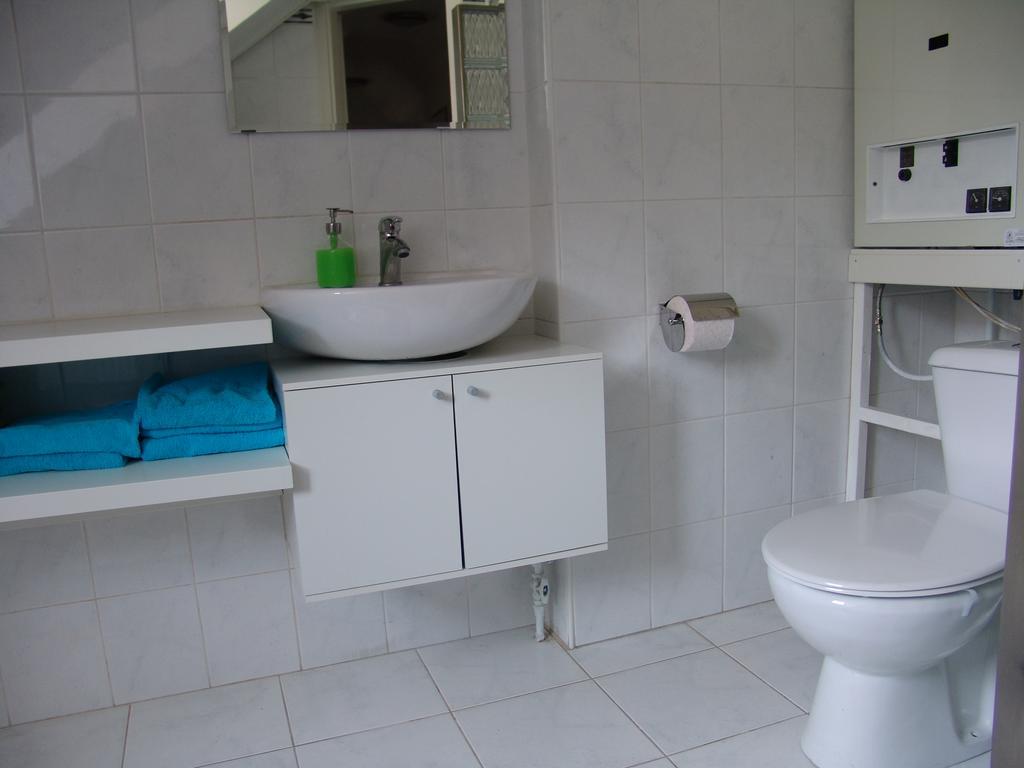 Luna City Apartman Apartment Шопрон Екстериор снимка